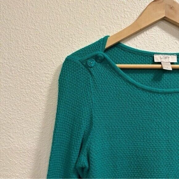 Ann Taylor LOFT Knit Sweater Size Small Green Long Sleeve Shoulder Button Detail - Picture 3 of 7